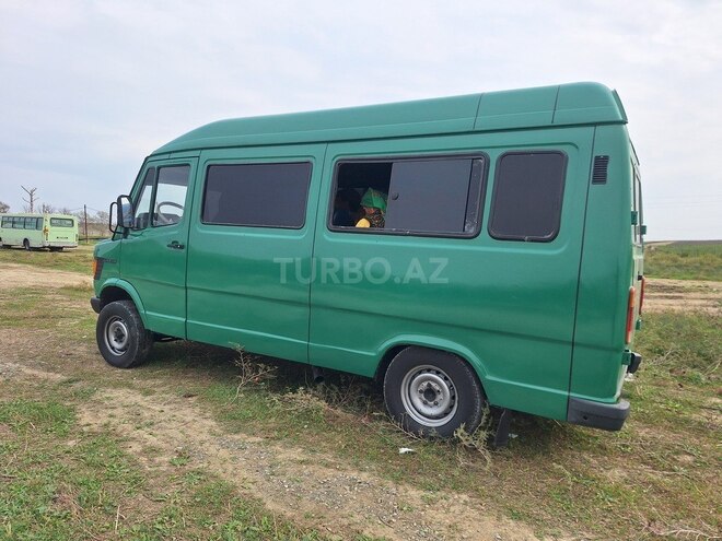 Mercedes 208 D 1993, 500,000 km - 2.3 l - Kürdəmir