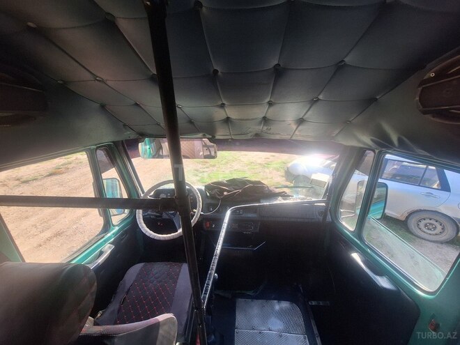 Mercedes 208 D 1993, 500,000 km - 2.3 l - Kürdəmir