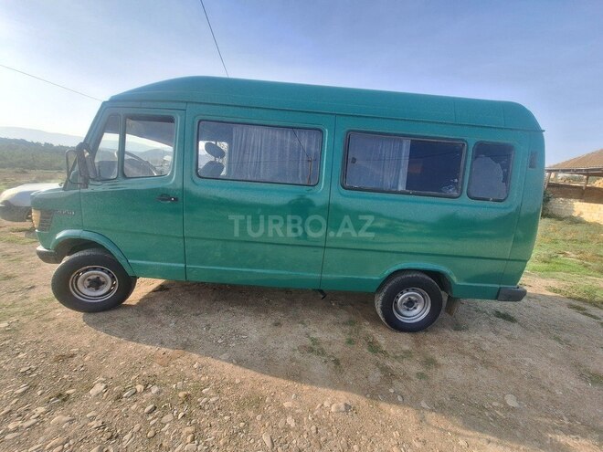 Mercedes 208 D 1993, 500,000 km - 2.3 l - Kürdəmir