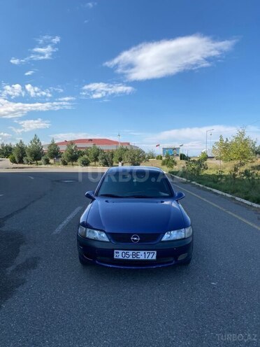 Opel Vectra 1997, 350,000 km - 2.0 l - Ağstafa
