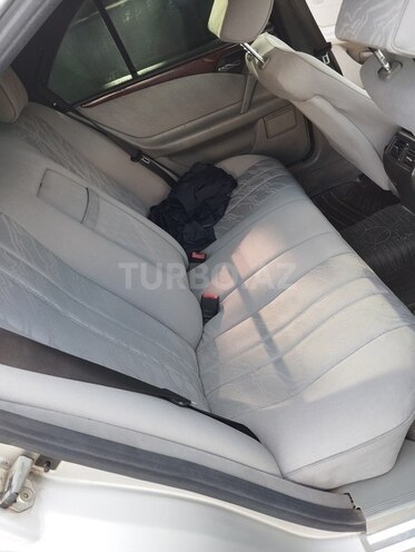 Mercedes E 230 1997, 365,238 km - 2.3 л - Mingəçevir