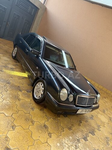Mercedes E 240 1998, 221,319 km - 2.4 l - Gəncə