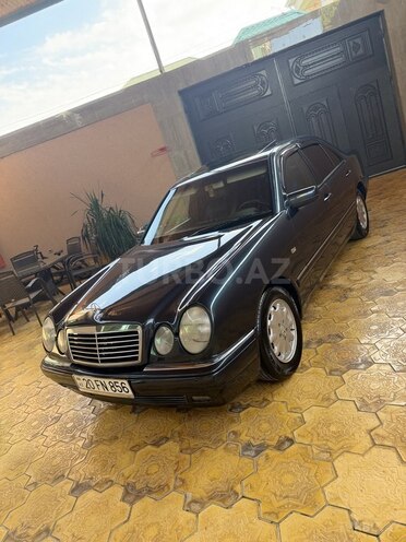 Mercedes E 240 1998, 221,319 km - 2.4 l - Gəncə
