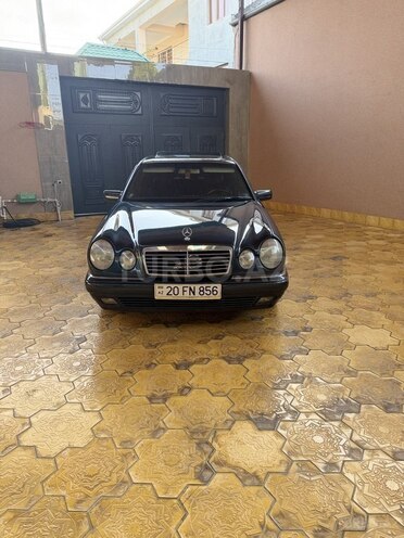 Mercedes E 240 1998, 221,319 km - 2.4 l - Gəncə
