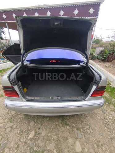 Mercedes E 270 2001, 920,250 km - 2.7 л - Masallı