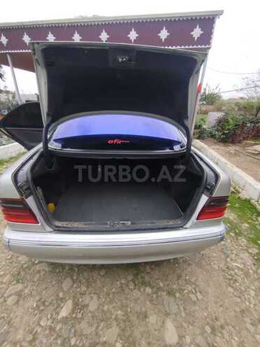 Mercedes E 270 2001, 920,250 km - 2.7 л - Masallı