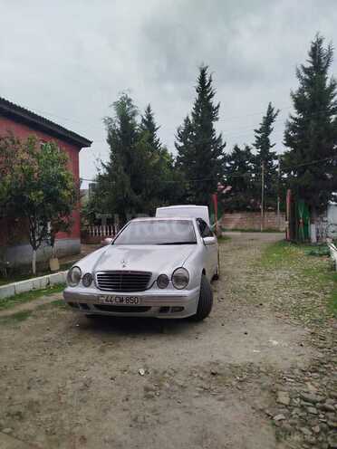 Mercedes E 270 2001, 920,250 km - 2.7 л - Masallı