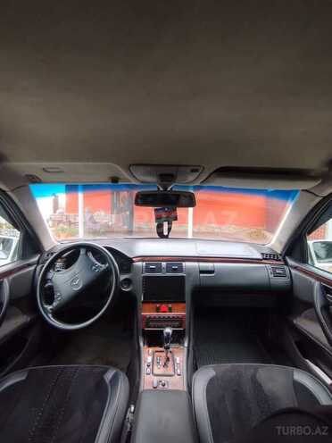 Mercedes E 270 2001, 920,250 km - 2.7 л - Masallı