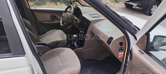 Peugeot 405 2020, 239,000 km - 1.9 l - Bakı
