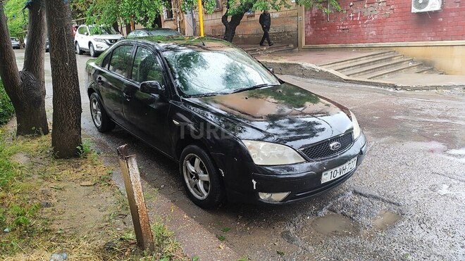 Ford Mondeo 2004, 289,000 km - 2.0 л - Bakı