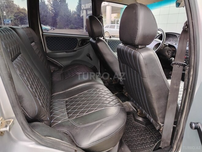 Chevrolet Niva 2004, 338,756 km - 1.7 l - Qazax