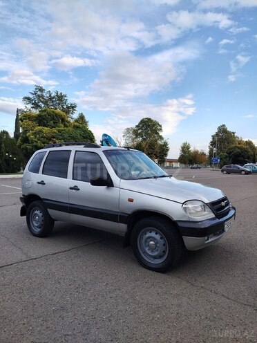 Chevrolet Niva 2004, 338,756 km - 1.7 l - Qazax