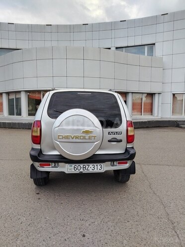 Chevrolet Niva 2004, 338,756 km - 1.7 l - Qazax