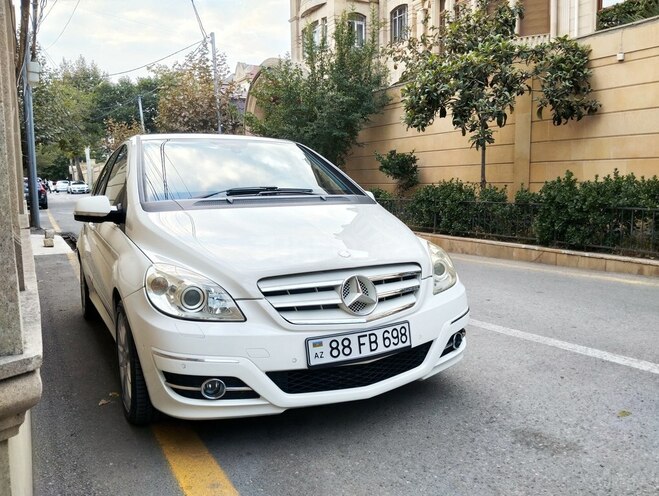 Mercedes B 170 2009, 148,000 km - 1.7 l - Bakı
