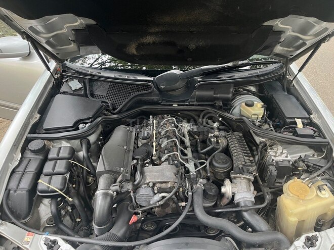 Mercedes E 220 1999, 246,213 km - 2.2 л - Bakı