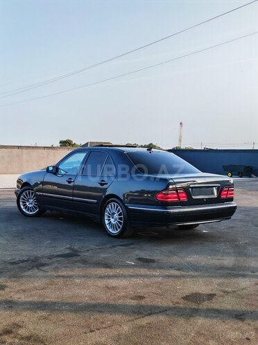 Mercedes E 230 1997, 405,000 km - 2.3 l - Bakı
