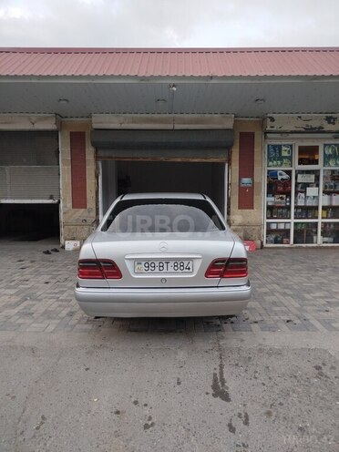 Mercedes E 240 1997, 360,000 km - 2.4 l - Saatlı