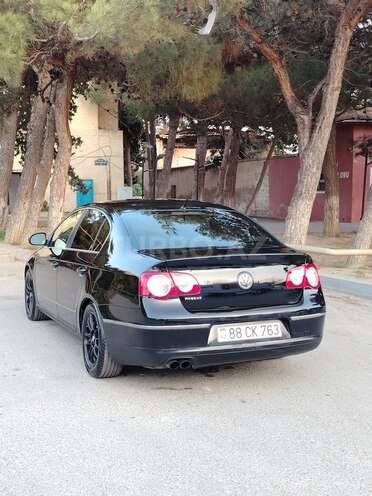 Volkswagen Passat 2006, 281,000 km - 2.0 l - Bakı