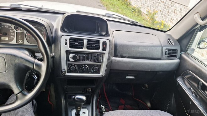 Mitsubishi Pajero io 2000, 278,000 km - 2.0 l - Qəbələ