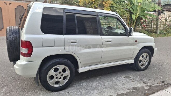 Mitsubishi Pajero io 2000, 278,000 km - 2.0 l - Qəbələ