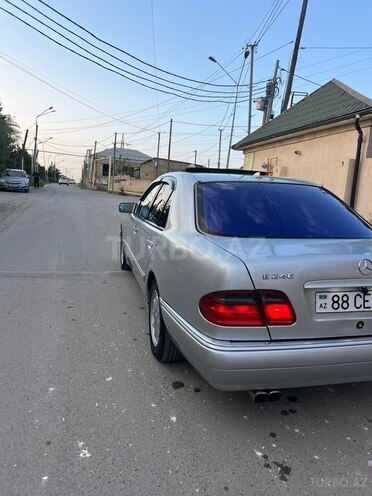 Mercedes E 240 1999, 380,000 km - 2.4 l - Bakı