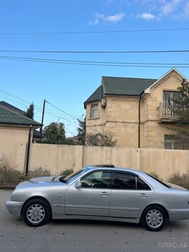 Mercedes E 240 1999, 380,000 km - 2.4 l - Bakı