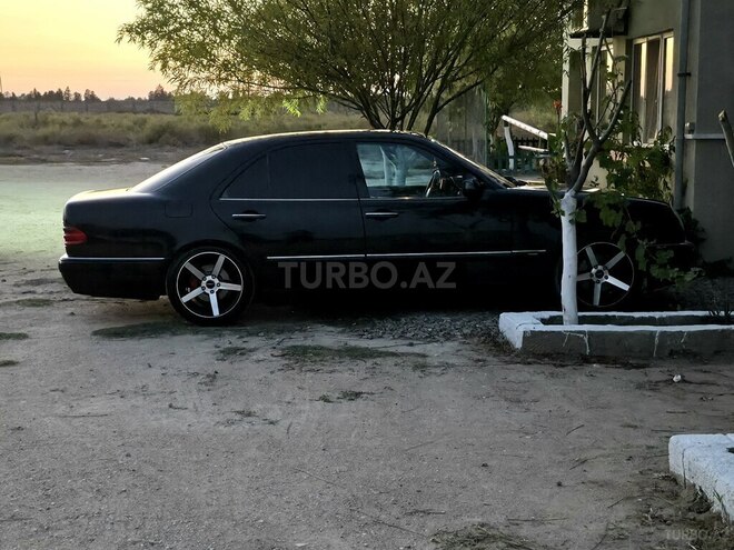 Mercedes E 240 1998, 312,000 km - 2.4 l - Bakı