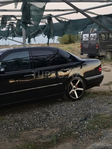 Mercedes E 240 1998, 312,000 km - 2.4 l - Bakı