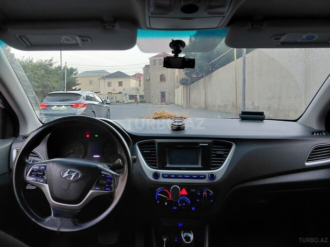 Hyundai Accent 2020, 318,650 km - 1.6 л - Bakı
