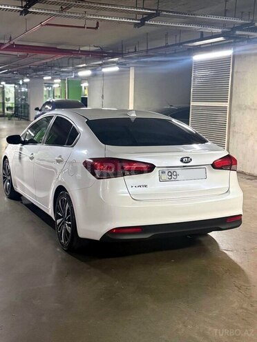 Kia Forte 2018, 135,000 km - 2.0 l - Bakı