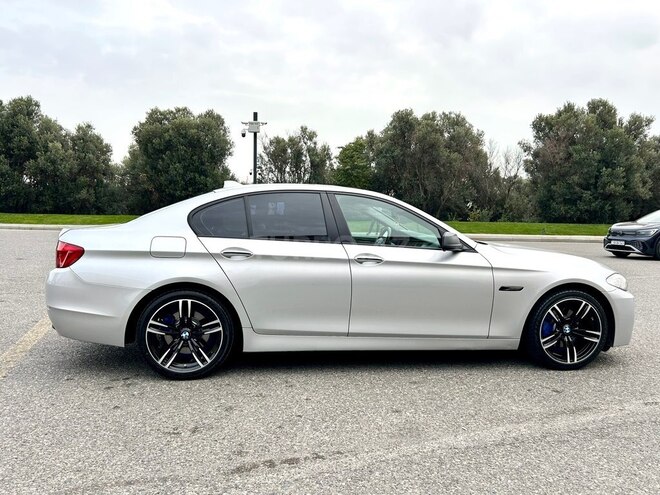 BMW 528 2014, 290,000 km - 2.0 л - Bakı