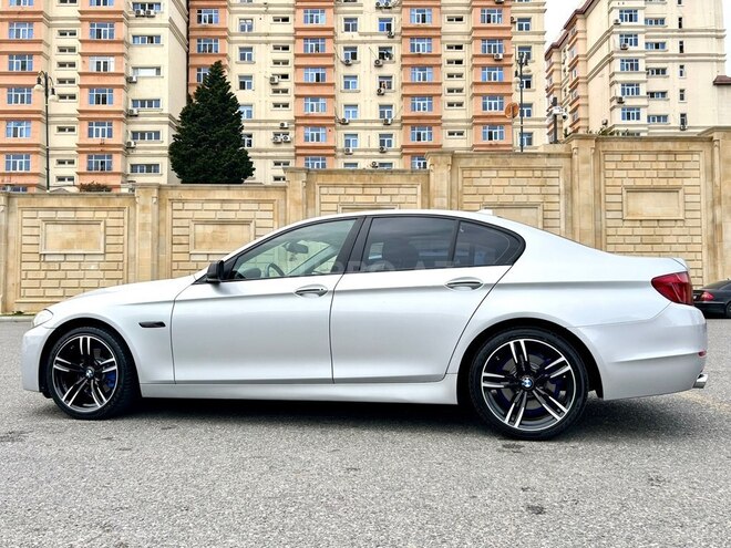 BMW 528 2014, 290,000 km - 2.0 л - Bakı