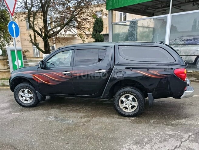 Mitsubishi L200 2007, 374,000 km - 2.5 л - Quba