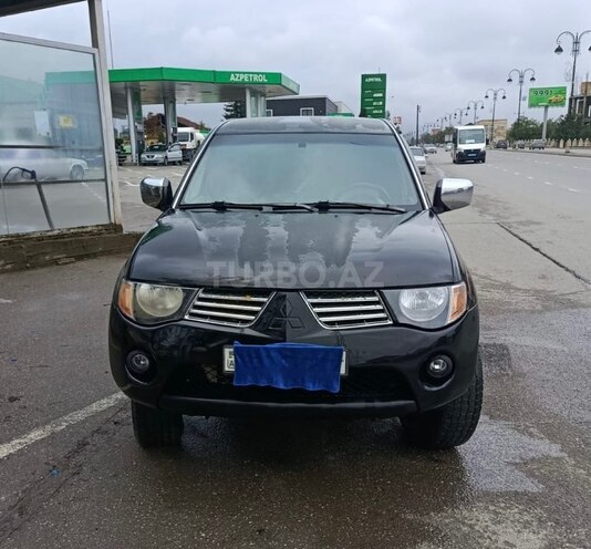 Mitsubishi L200 2007, 374,000 km - 2.5 л - Quba