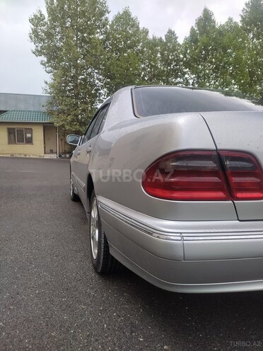 Mercedes E 220 2000, 355,000 km - 2.2 l - Şəki