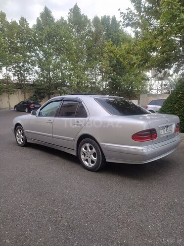 Mercedes E 220 2000, 355,000 km - 2.2 l - Şəki
