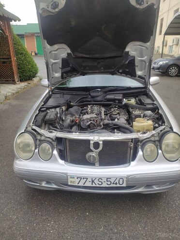 Mercedes E 220 2000, 355,000 km - 2.2 l - Şəki