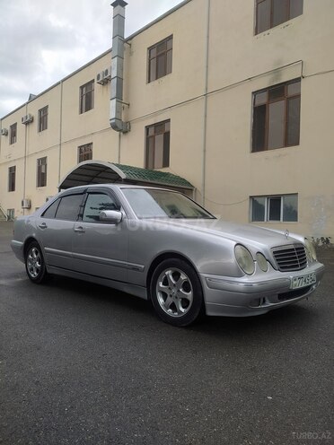 Mercedes E 220 2000, 355,000 km - 2.2 l - Şəki