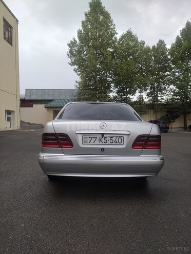 Mercedes E 220 2000, 355,000 km - 2.2 l - Şəki