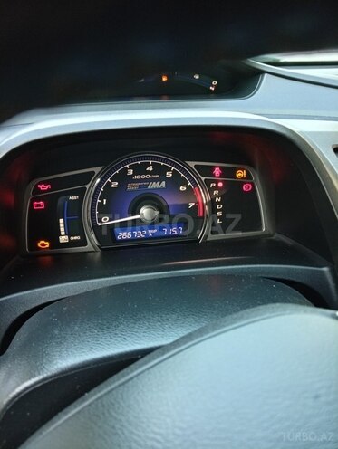 Honda Civic 2008, 266,000 km - 1.3 л - Şəki