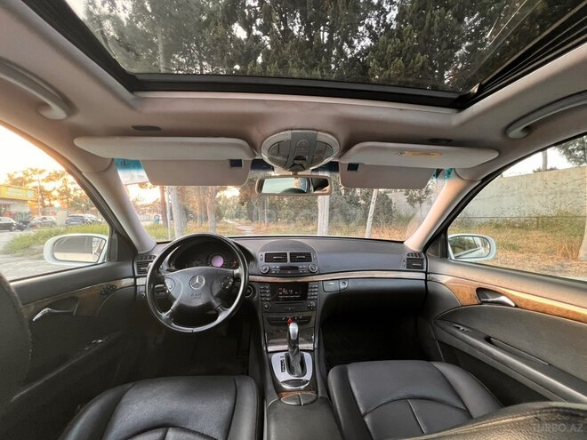 Mercedes E 220 2004, 350,000 km - 2.2 л - Sumqayıt