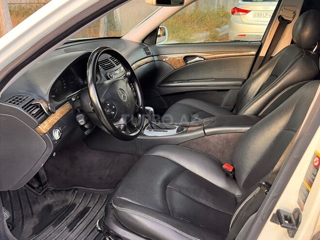 Mercedes E 220 2004, 350,000 km - 2.2 л - Sumqayıt