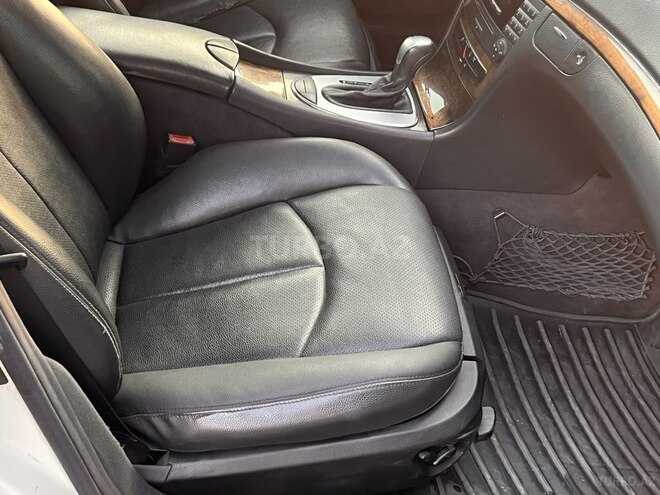 Mercedes E 220 2004, 350,000 km - 2.2 л - Sumqayıt