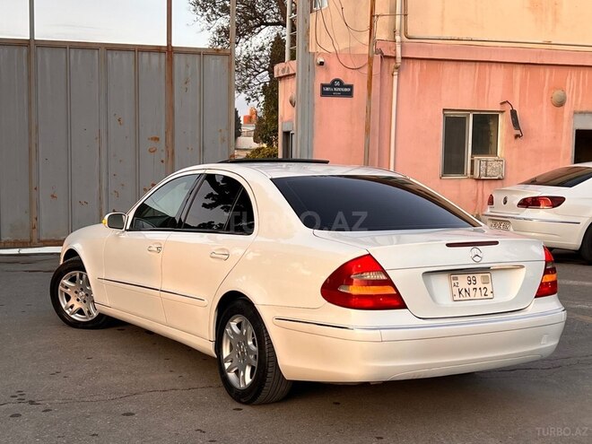 Mercedes E 220 2004, 350,000 km - 2.2 л - Sumqayıt
