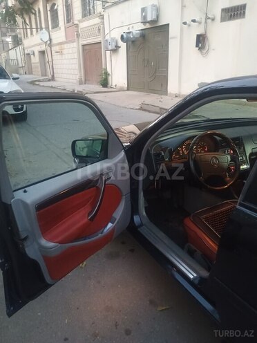 Mercedes C 200 1999, 409,227 km - 2.0 л - Bakı