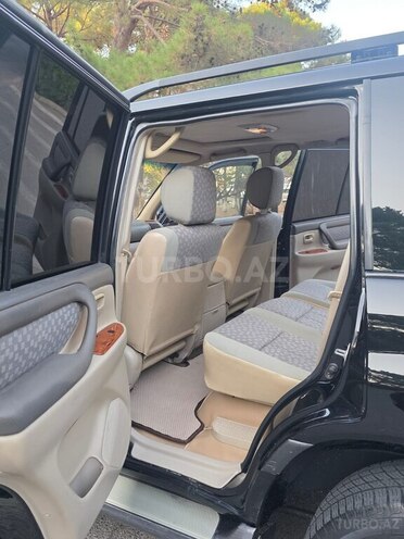 Toyota Land Cruiser 2004, 328,231 km - 4.5 l - Quba