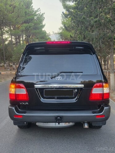 Toyota Land Cruiser 2004, 328,231 km - 4.5 l - Quba