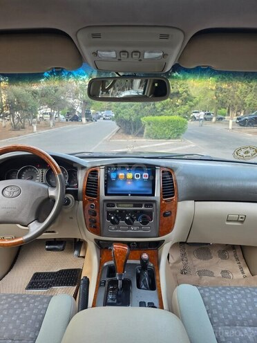 Toyota Land Cruiser 2004, 328,231 km - 4.5 l - Quba