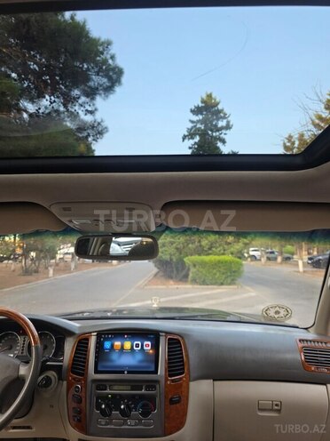 Toyota Land Cruiser 2004, 328,231 km - 4.5 l - Quba