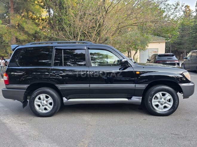 Toyota Land Cruiser 2004, 328,231 km - 4.5 l - Quba